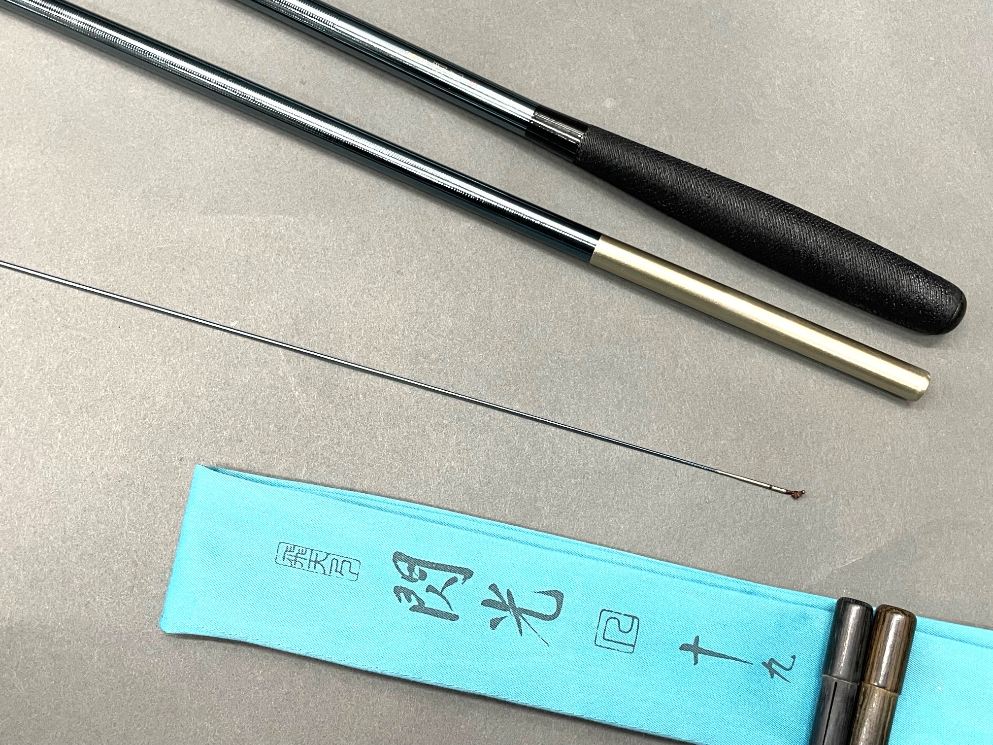 シマノ、閃光R１９尺ヘラブナ竿 シマノ閃光R19尺 ヘラ ヘラ竿